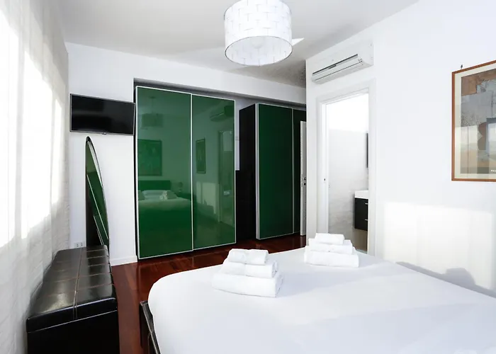 Enjoy The Sunset On Your Vatican Terrace Apartment *